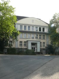 Haupteingang(zu)